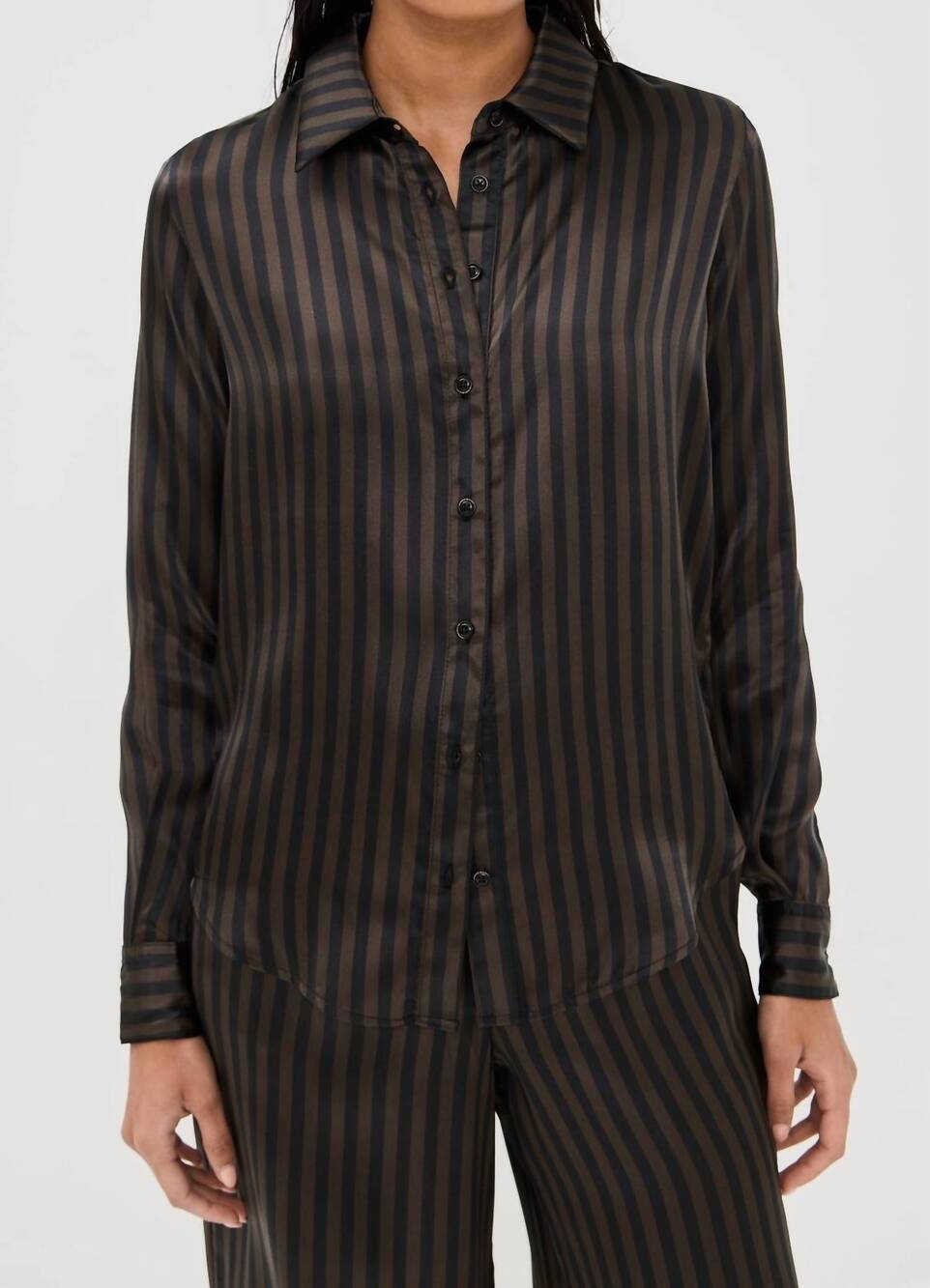 NEW SPRWMN the fonda button up top in americano